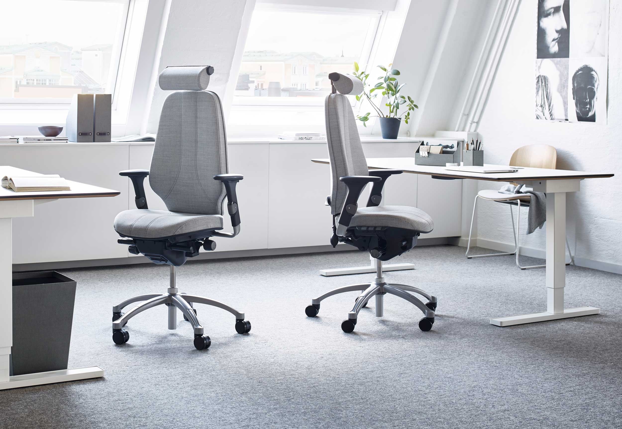 RH Logic 400 Ergonomic Chair