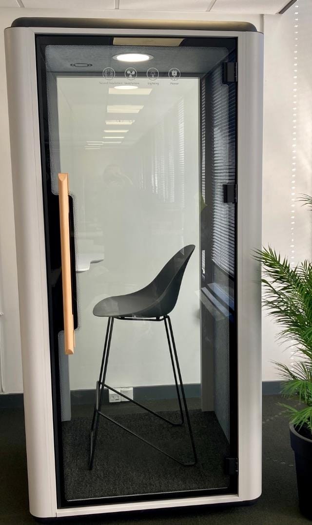 Zeno Phone Pod – Single Person Acoustic Office Booth