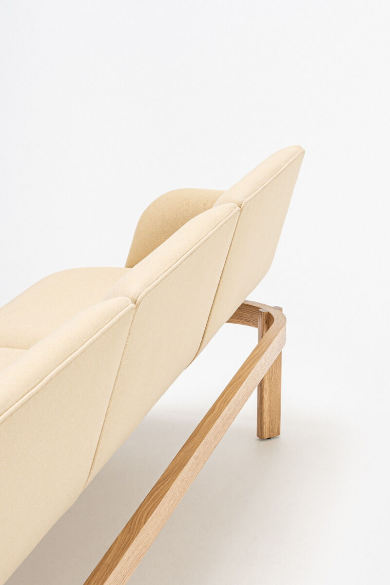 ramp rear view with show wood frame