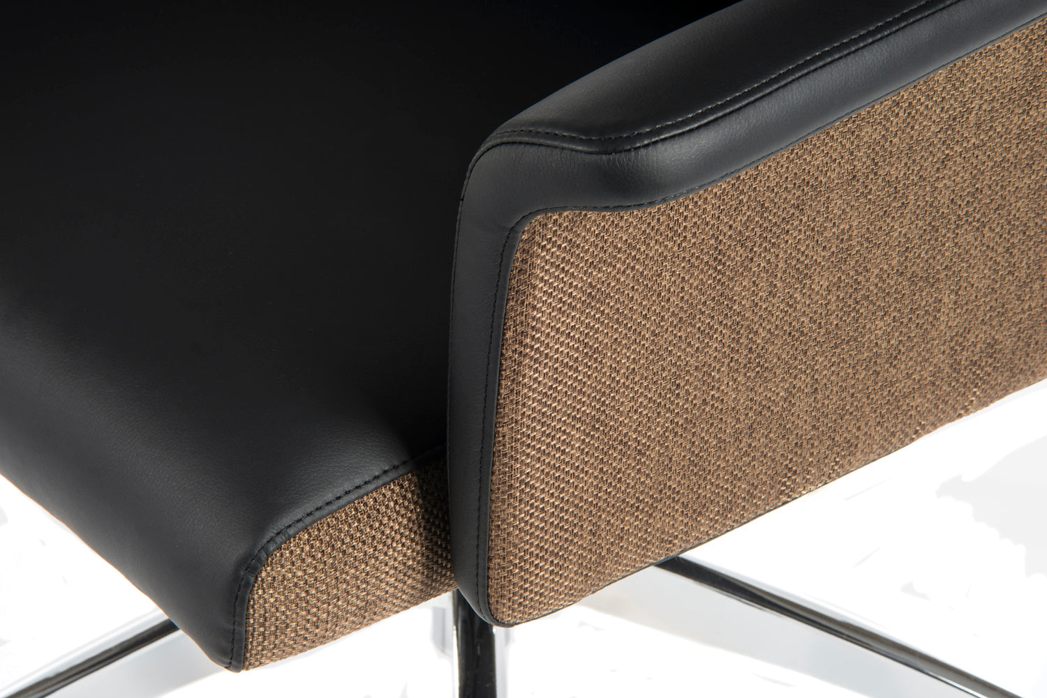 Elegance Gull Wing Office Chair | Niodonline.co.uk