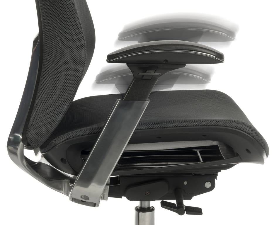 Quantum executive mesh chair with adjustable armrests
